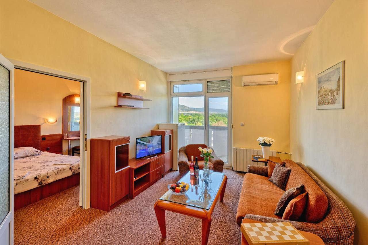 Augusta Spa Hotel Chisaria Zewnętrze zdjęcie