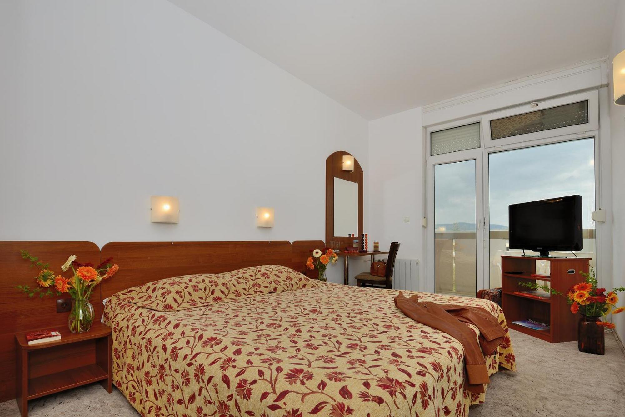 Augusta Spa Hotel Chisaria Zewnętrze zdjęcie